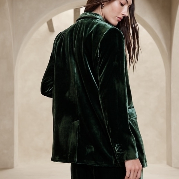 Banana Republic Factory Jackets & Blazers - Banana Republic Green Velvet Blazer - Alyse Relaxed Velvet Blazer - Size 12